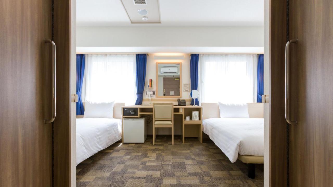 Toyoko Inn Ebina Eki Higashi Guchi Εξωτερικό φωτογραφία